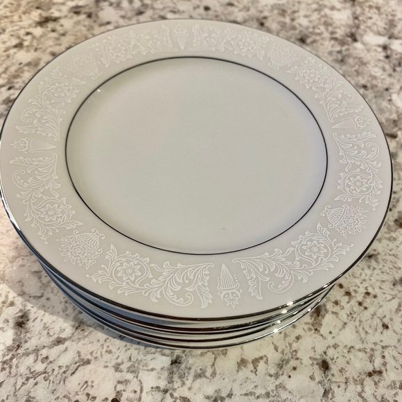 Vintage Lovelace by Crown Victoria Fine China - Replacement Bread/Butter Plate - Picture 2 of 4